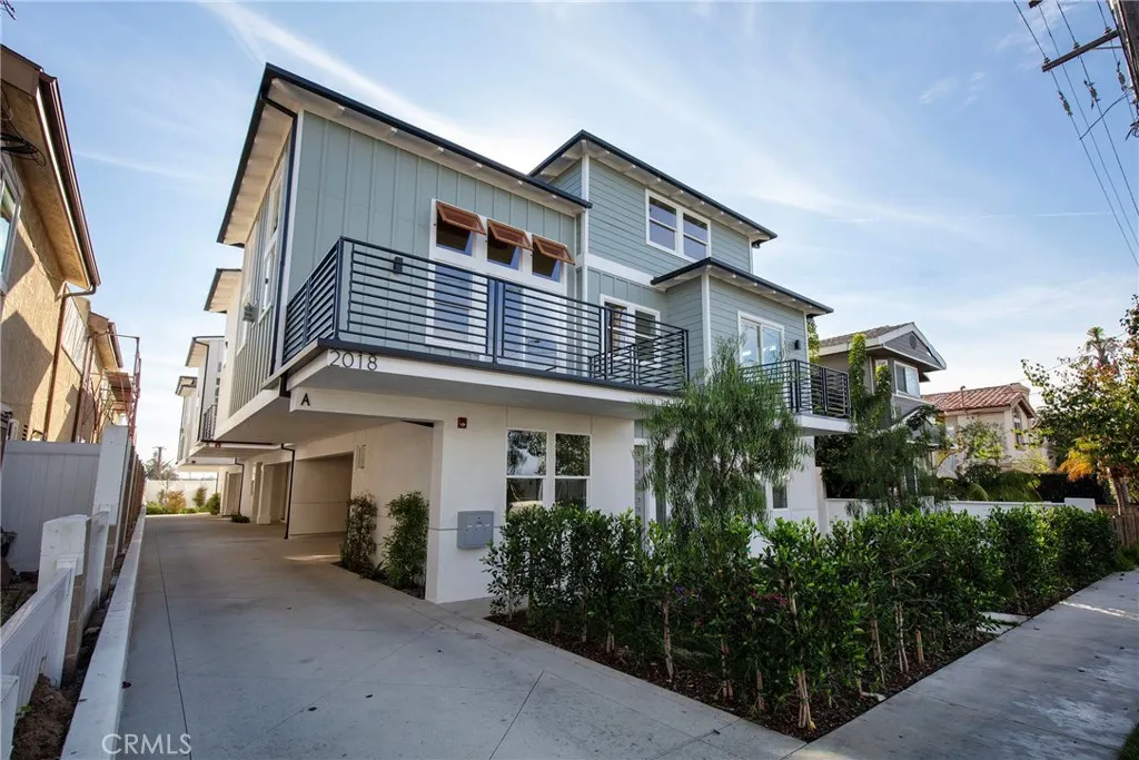 2018 Grant Avenue C, Redondo Beach, California 90278 home-pic-1