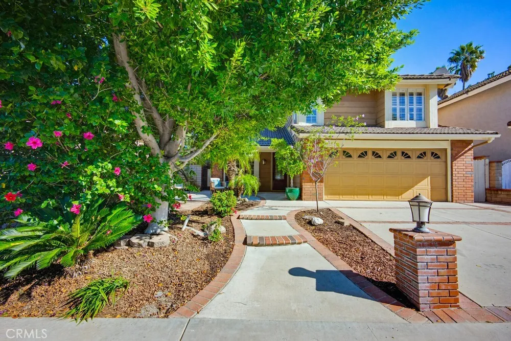 1751 Moccasin Trail, Corona, California 92882 home-pic-1