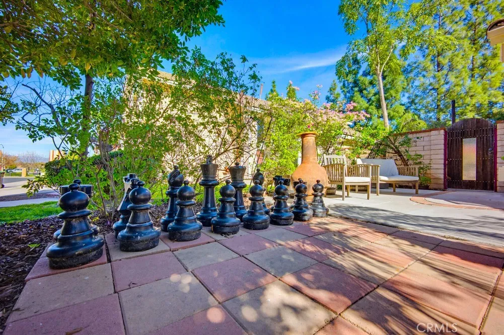 1751 Moccasin Trail, Corona, California 92882 home-pic-4