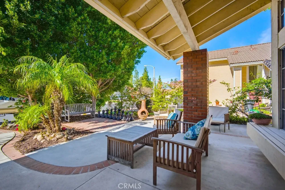 1751 Moccasin Trail, Corona, California 92882 home-pic-5