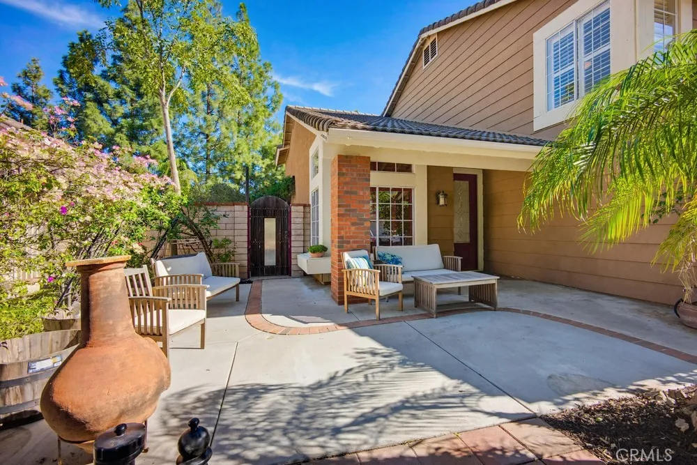 1751 Moccasin Trail, Corona, California 92882 home-pic-3