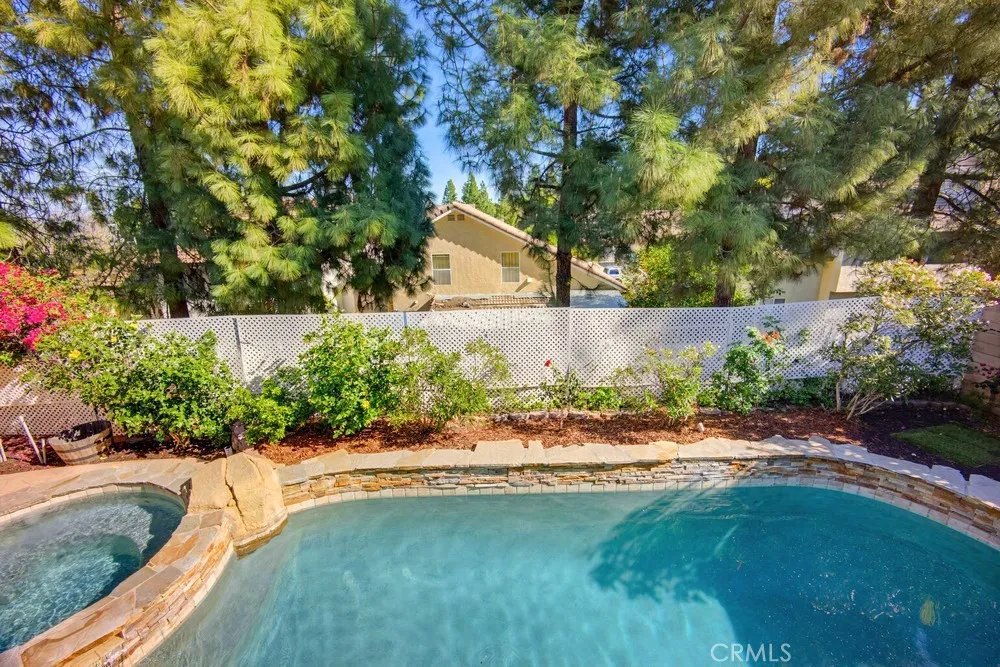 1751 Moccasin Trail, Corona, California 92882 home-pic-45