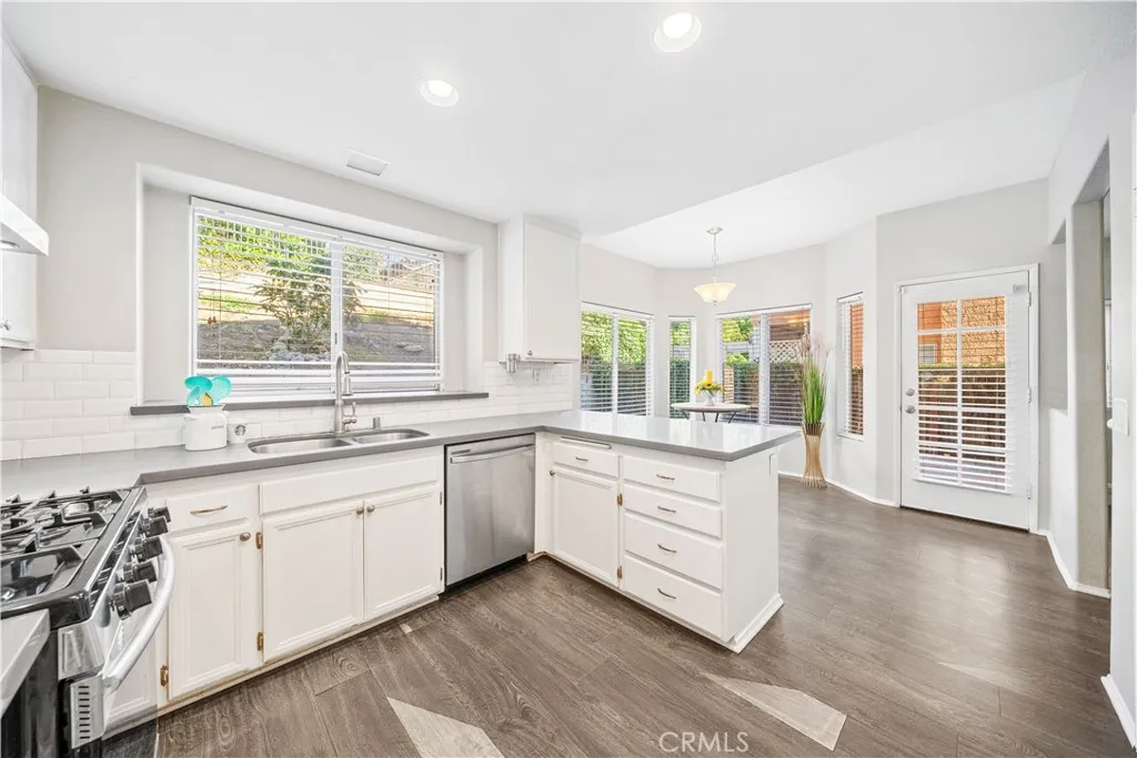 10332 Southridge Drive, Rancho Cucamonga, California 91737 home-pic-19