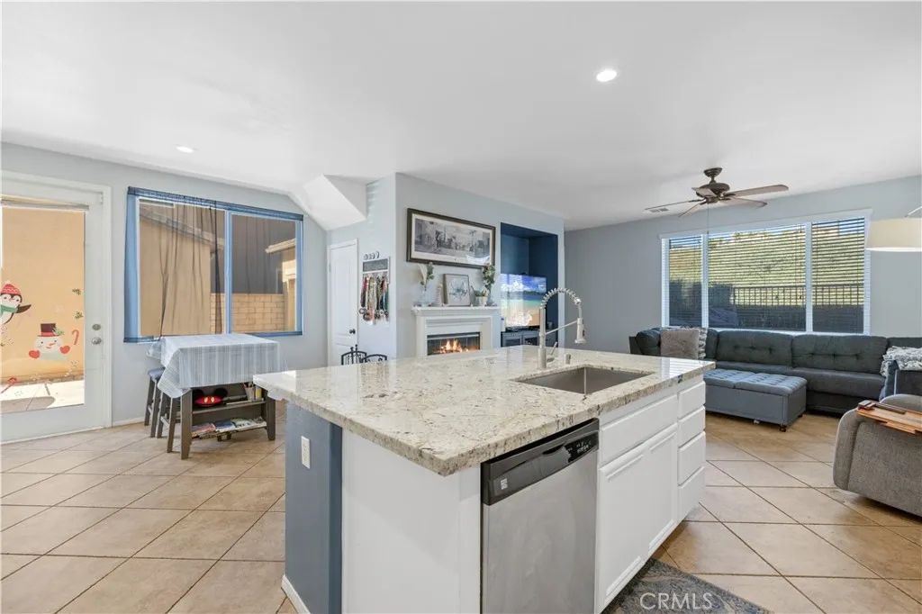 29013 Mirada Circulo, Valencia, California 91354 home-pic-15