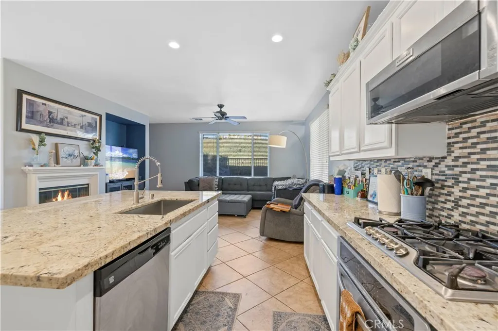 29013 Mirada Circulo, Valencia, California 91354 home-pic-16