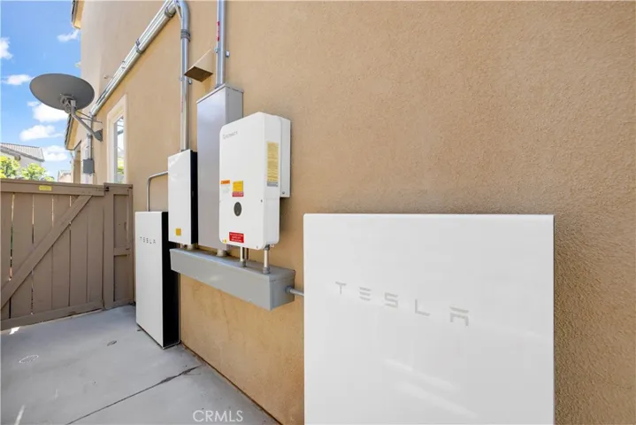 tesla wall batteries