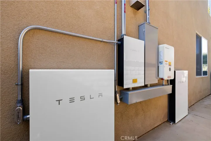 tesla wall batteries