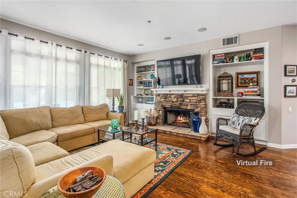 512 Golden West Drive, Redlands, California 92373 home-pic-3