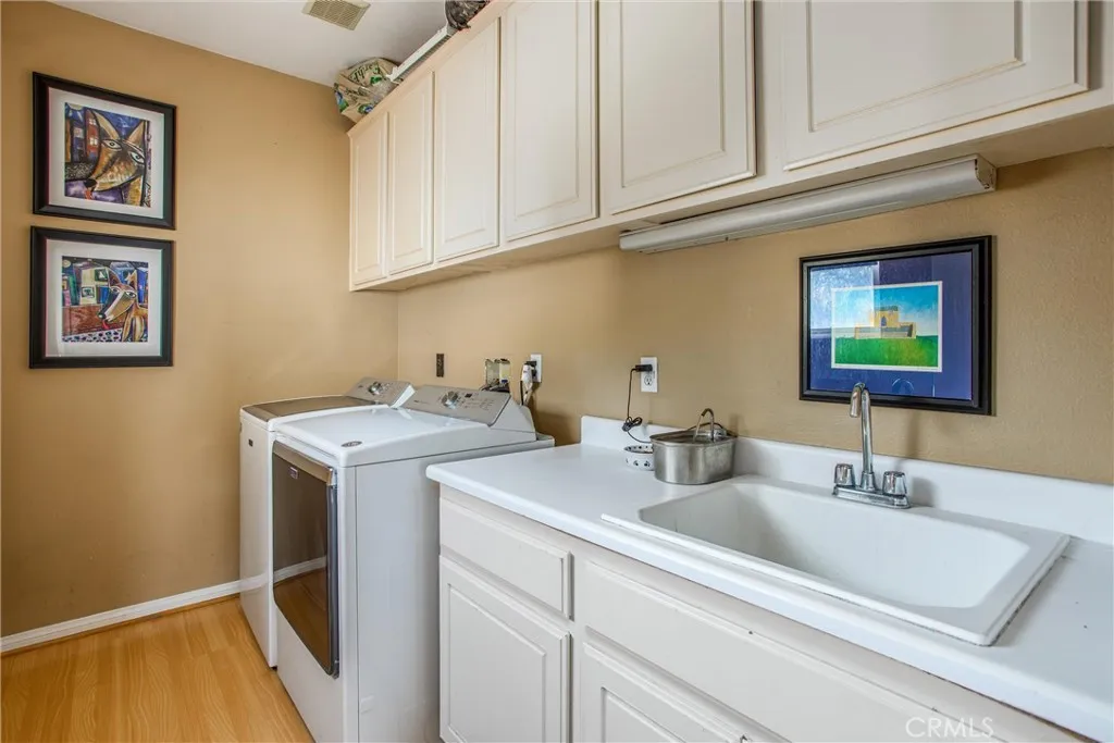 512 Golden West Drive, Redlands, California 92373 home-pic-19