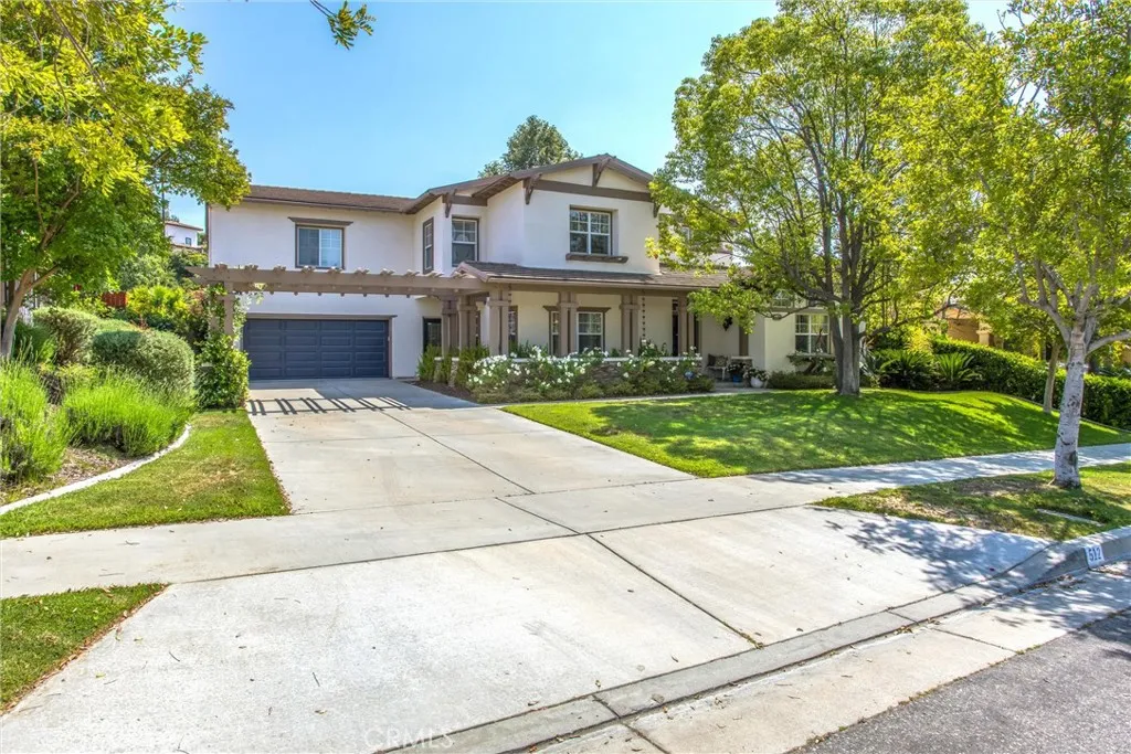 512 Golden West Drive, Redlands, California 92373 home-pic-2
