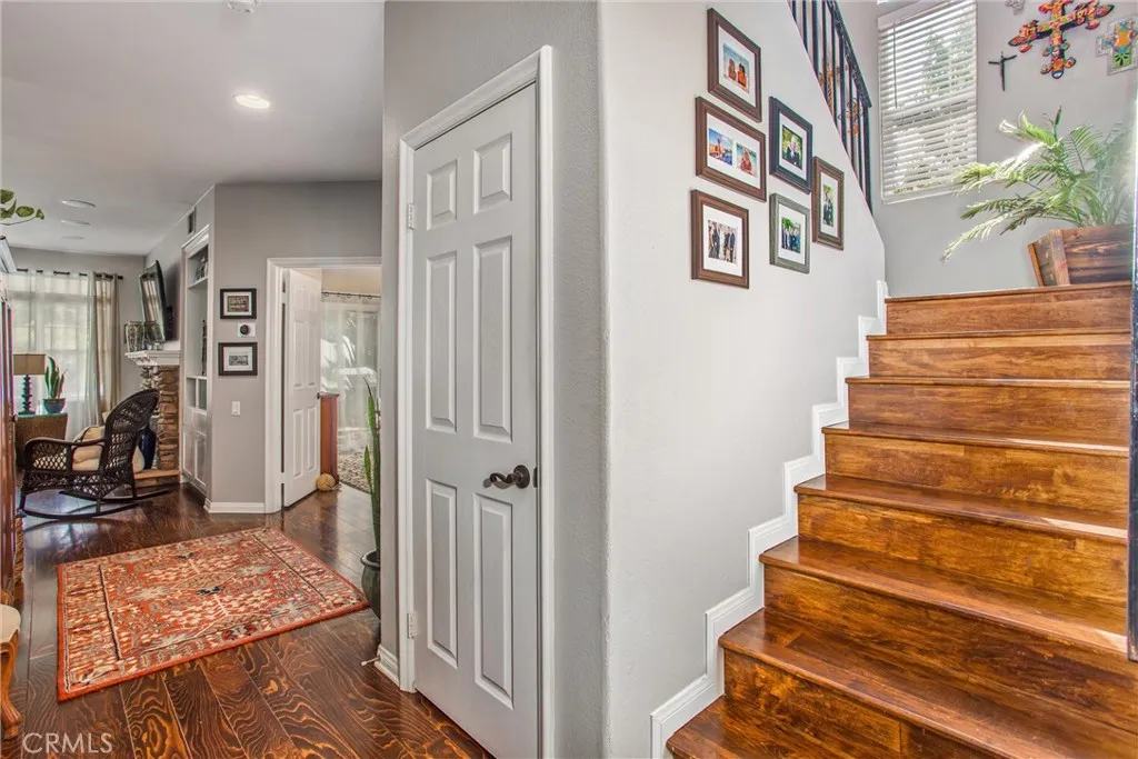 512 Golden West Drive, Redlands, California 92373 home-pic-15