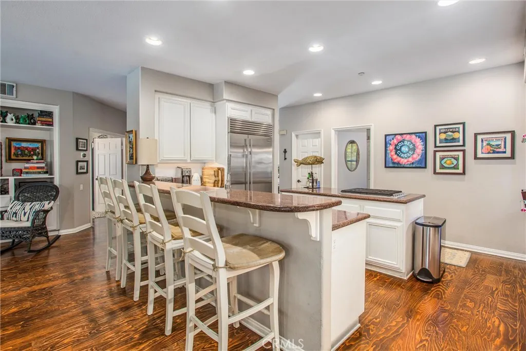 512 Golden West Drive, Redlands, California 92373 home-pic-8