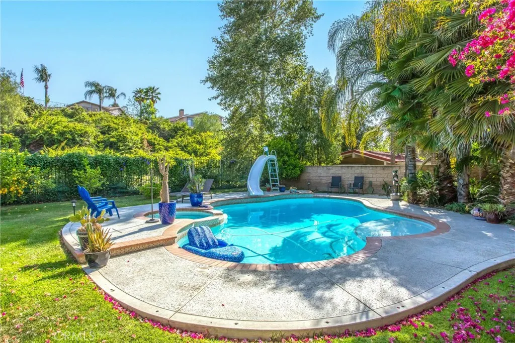 512 Golden West Drive, Redlands, California 92373 home-pic-30