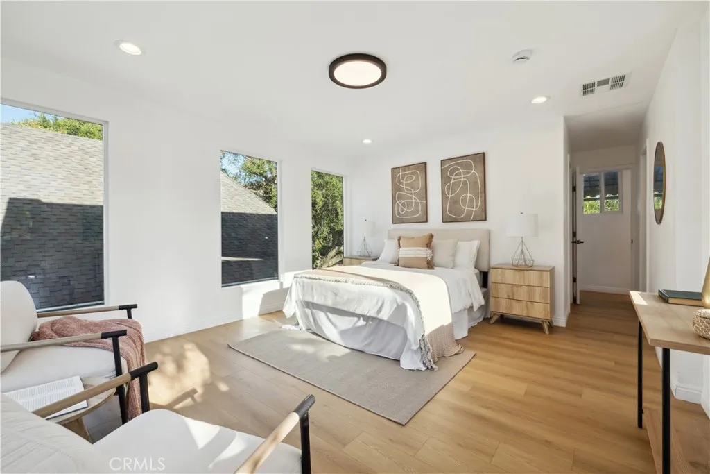 1290 E Woodbury, Pasadena, California 91104 home-pic-31