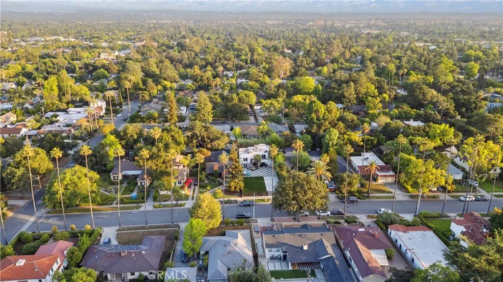 1290 E Woodbury, Pasadena, California 91104 home-pic-4