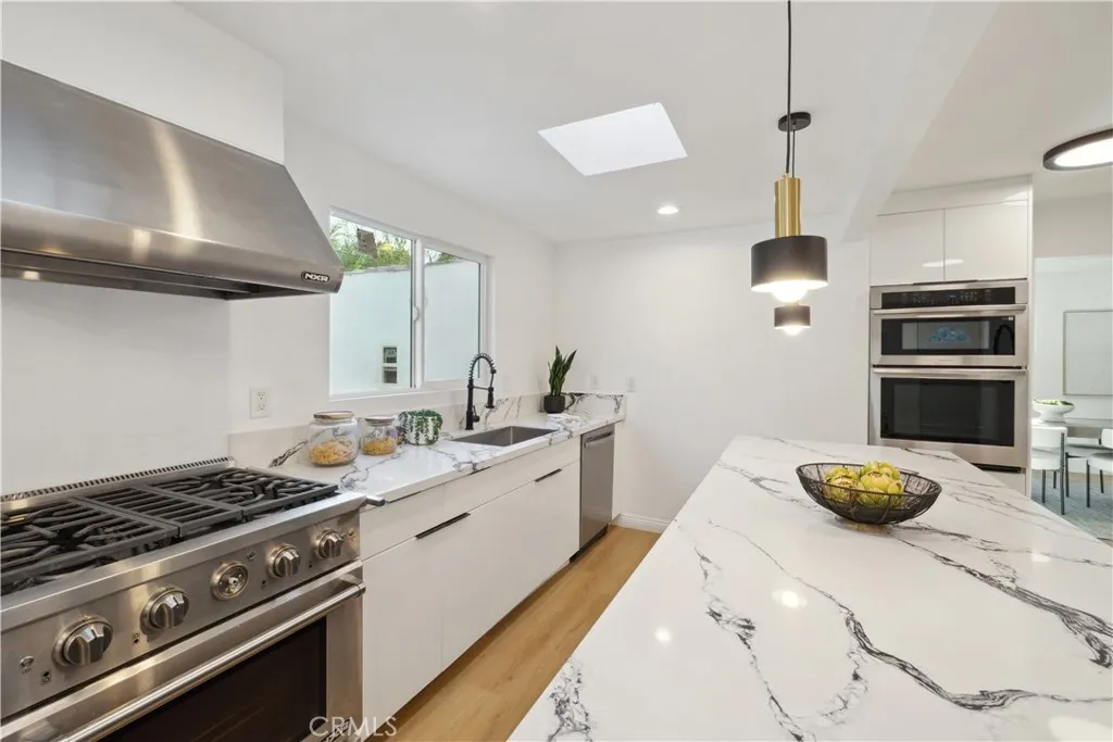 1290 E Woodbury, Pasadena, California 91104 home-pic-19