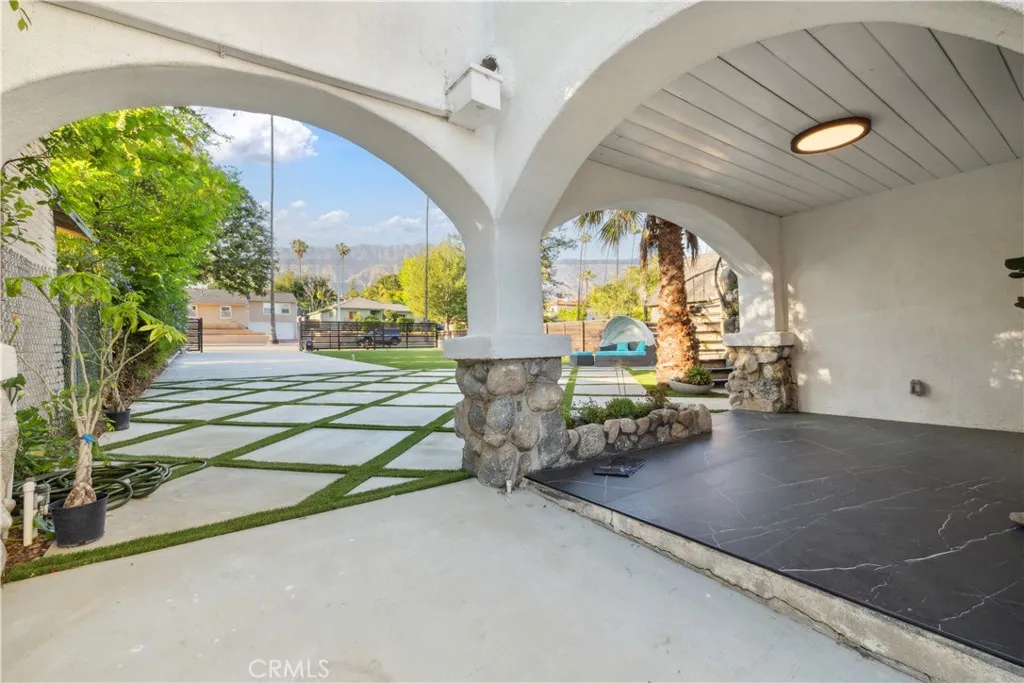 1290 E Woodbury, Pasadena, California 91104 home-pic-64