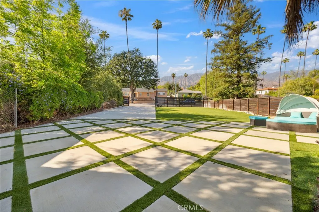 1290 E Woodbury, Pasadena, California 91104 home-pic-5