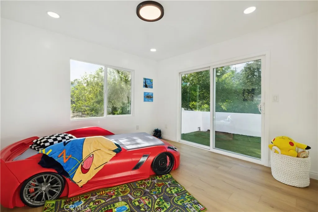 1290 E Woodbury, Pasadena, California 91104 home-pic-41