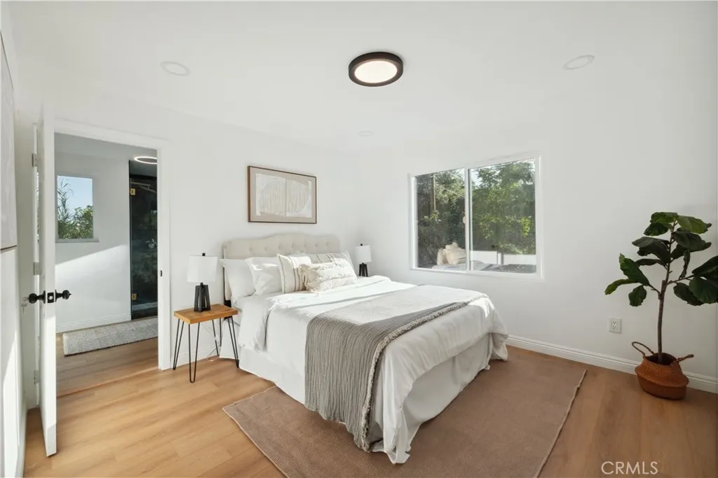 1290 E Woodbury, Pasadena, California 91104 home-pic-47