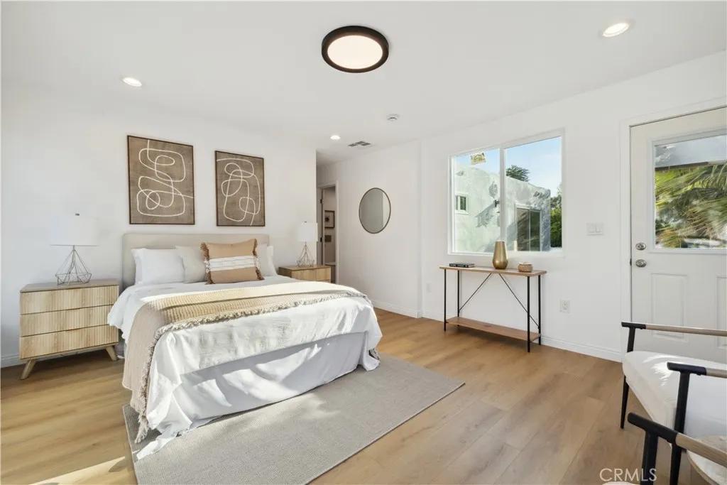 1290 E Woodbury, Pasadena, California 91104 home-pic-32