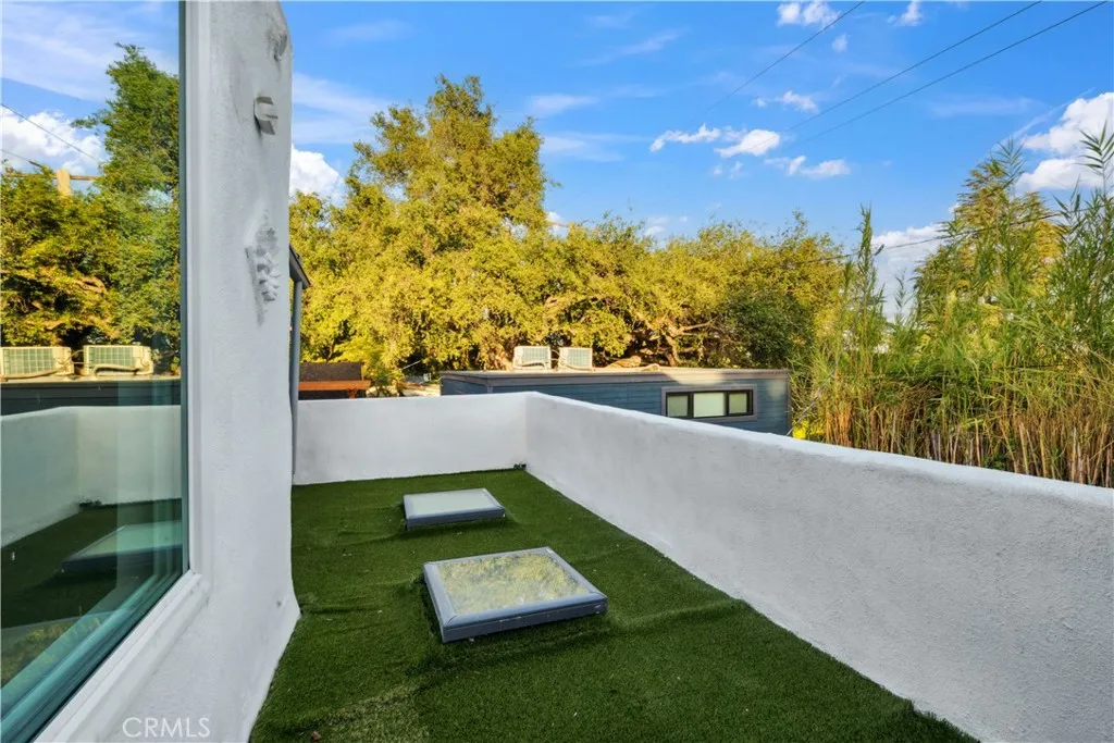 1290 E Woodbury, Pasadena, California 91104 home-pic-69