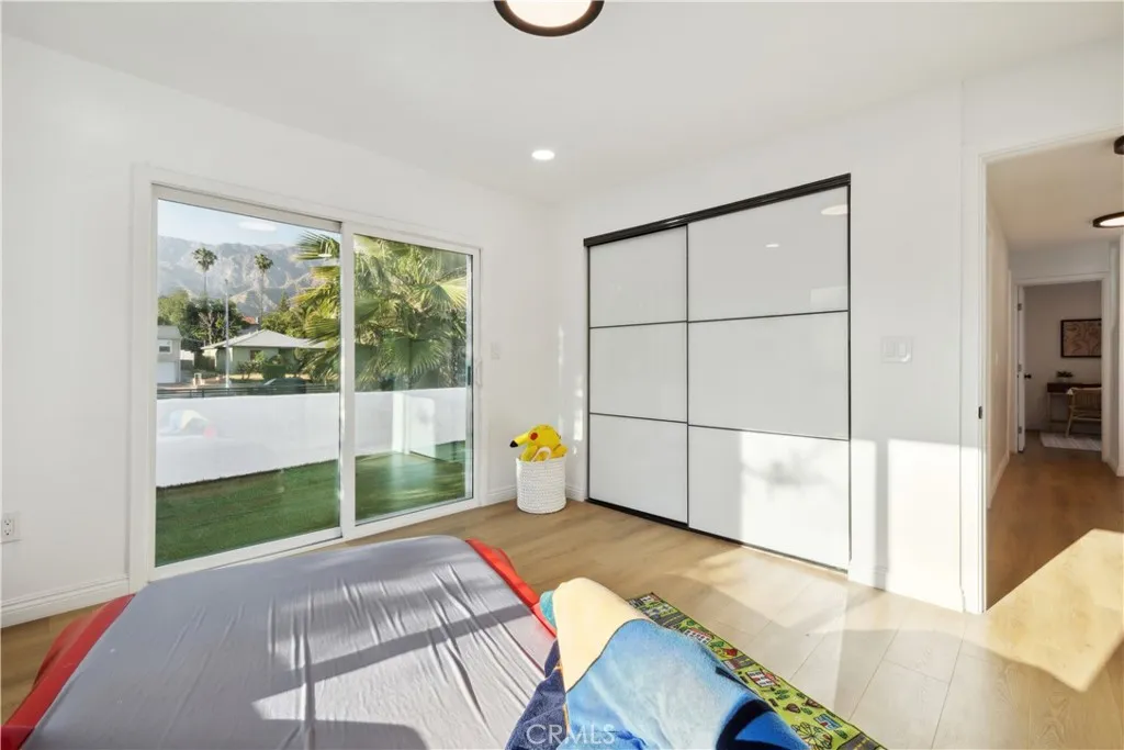 1290 E Woodbury, Pasadena, California 91104 home-pic-42