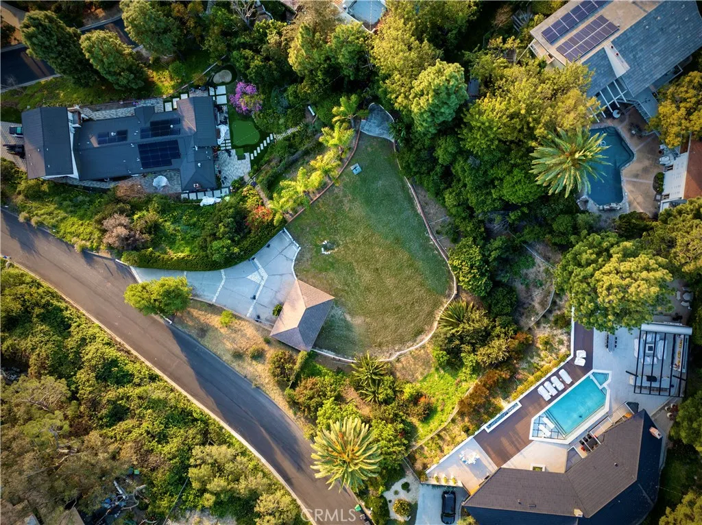 10511 Terrace, Santa Ana, California 92705 home-pic-1