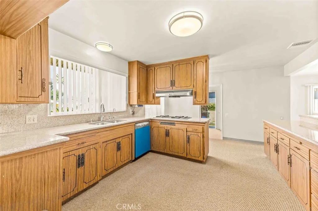 138 S Hacienda, Glendora, California 91741 home-pic-11