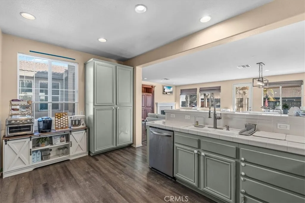 11993 Crandall Court, Victorville, California 92392 home-pic-13