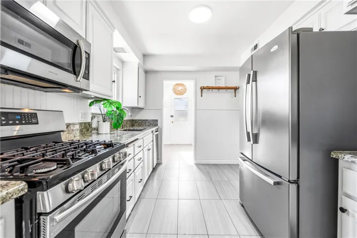 10532 Plunkett, Bellflower, California 90706