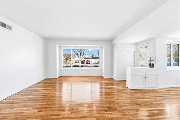 10532 Plunkett, Bellflower, California 90706