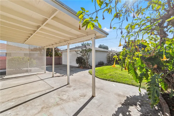 10532 Plunkett, Bellflower, California 90706