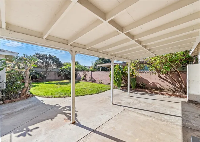 10532 Plunkett, Bellflower, California 90706