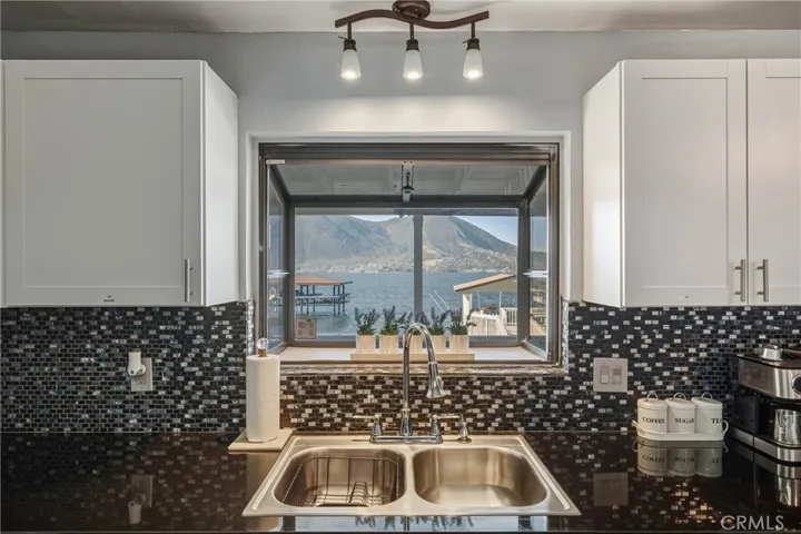 3874 Oakmont, Clearlake, California 95422