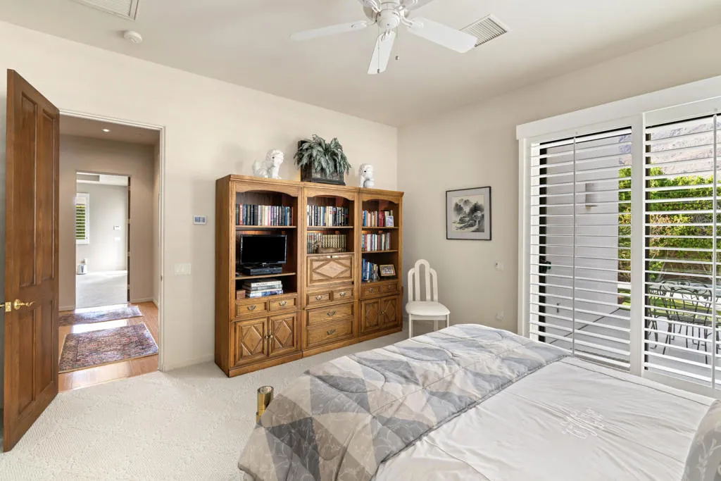 900 Dogwood Circle E, Palm Springs, California 92264 home-pic-41