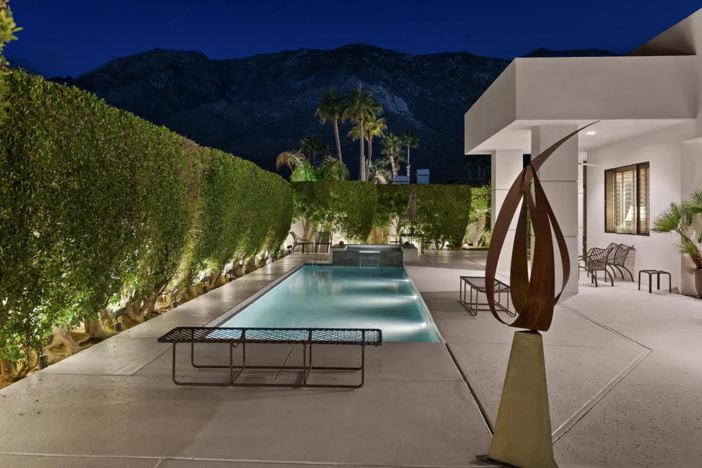 900 Dogwood Circle E, Palm Springs, California 92264 home-pic-51