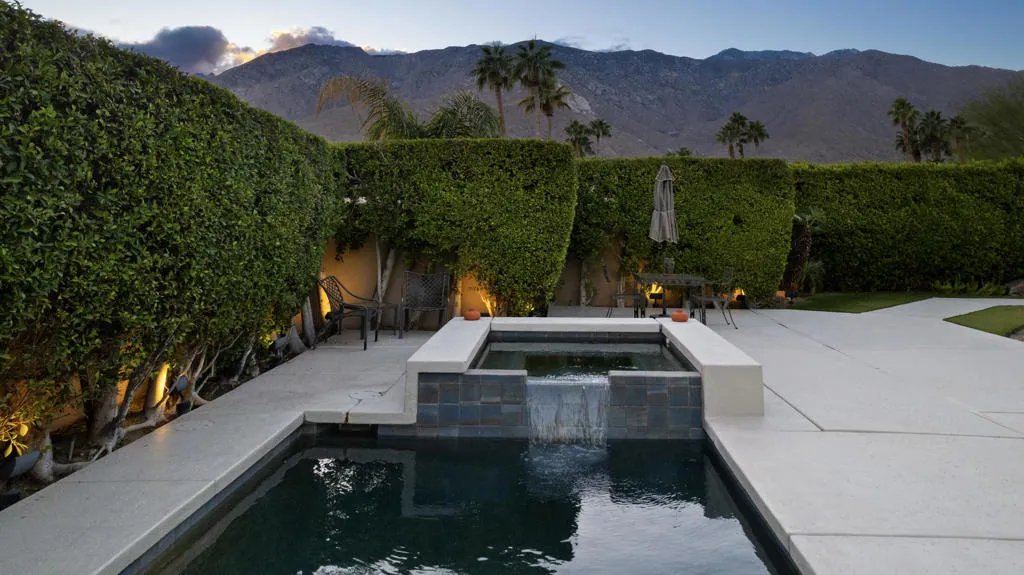 900 Dogwood Circle E, Palm Springs, California 92264 home-pic-62