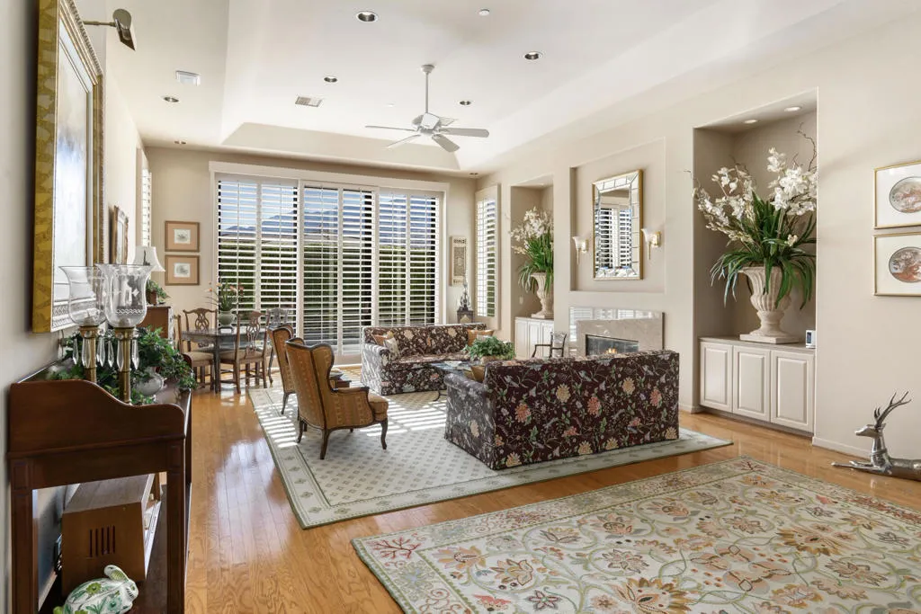 900 Dogwood Circle E, Palm Springs, California 92264 home-pic-22