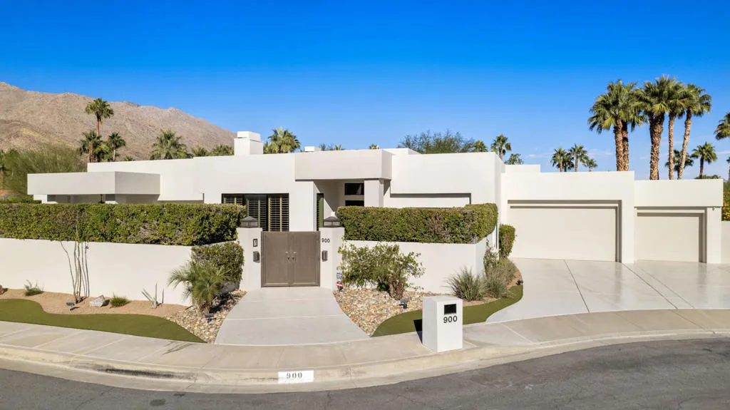 900 Dogwood Circle E, Palm Springs, California 92264 home-pic-2