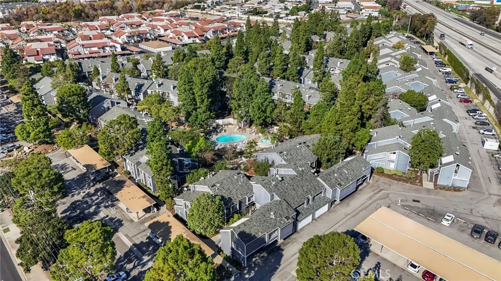 25671 Pine Creek Lane, Wilmington, California 90744 home-pic-26