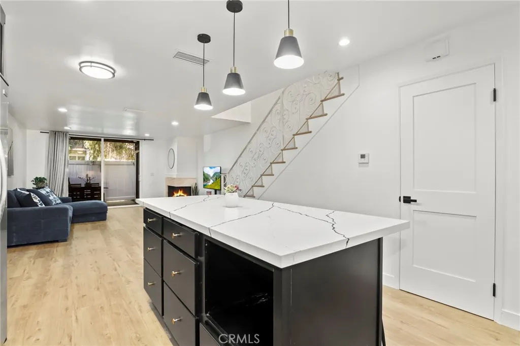 25671 Pine Creek Lane, Wilmington, California 90744 home-pic-7