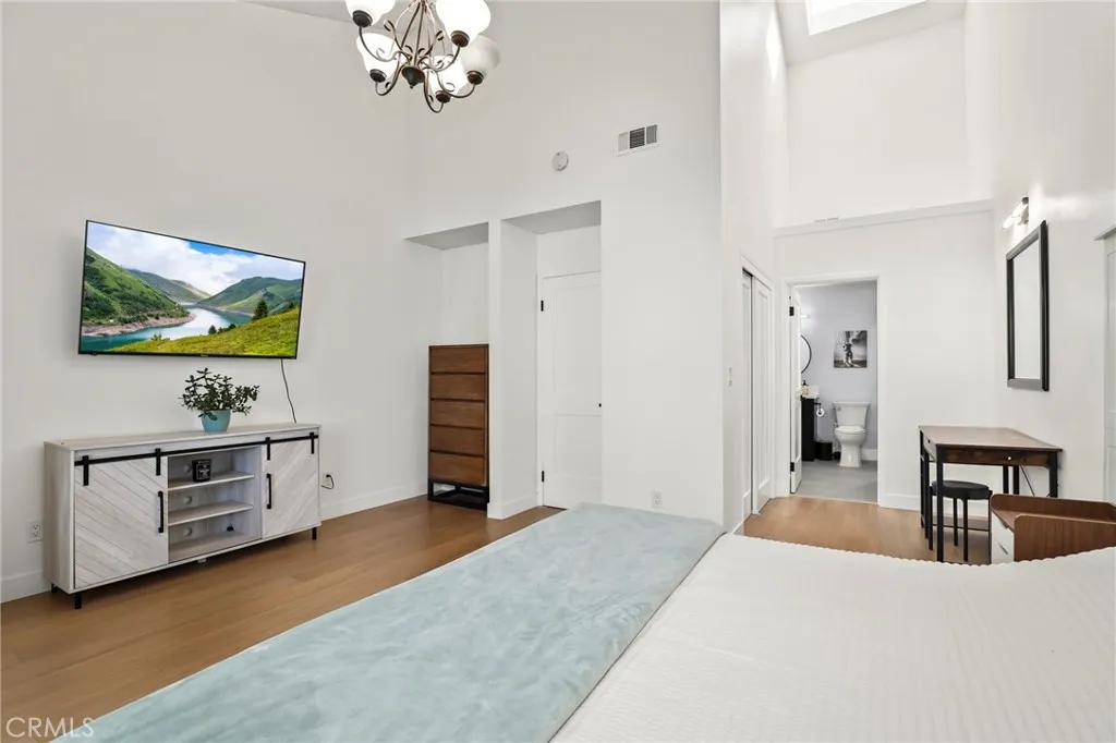 25671 Pine Creek Lane, Wilmington, California 90744 home-pic-14