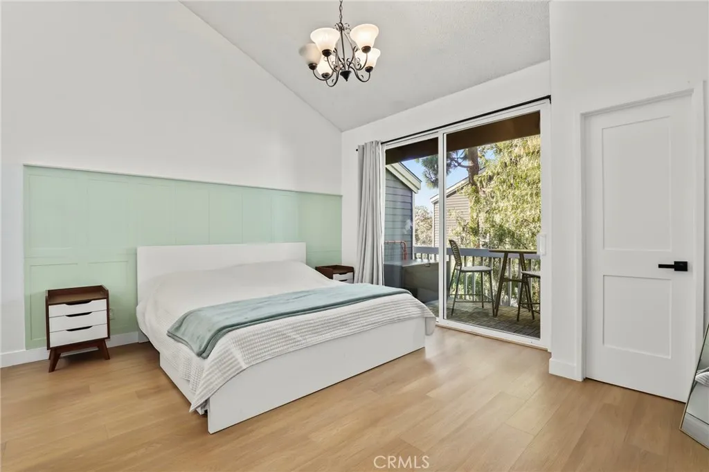 25671 Pine Creek Lane, Wilmington, California 90744 home-pic-12