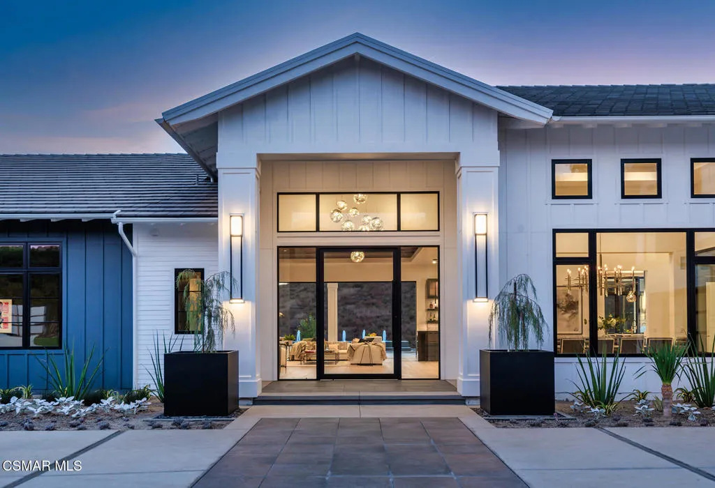 2111 High Knoll Circle, Westlake Village, California 91362 home-pic-3