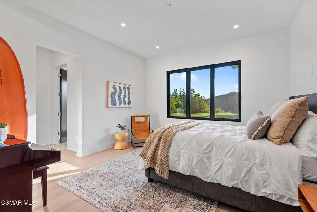 2111 High Knoll Circle, Westlake Village, California 91362 home-pic-27
