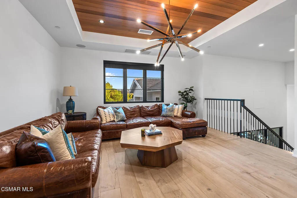 2111 High Knoll Circle, Westlake Village, California 91362 home-pic-26
