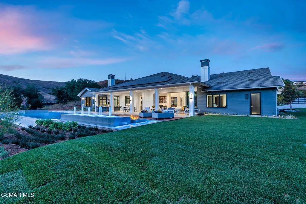 2111 High Knoll Circle, Westlake Village, California 91362 home-pic-4