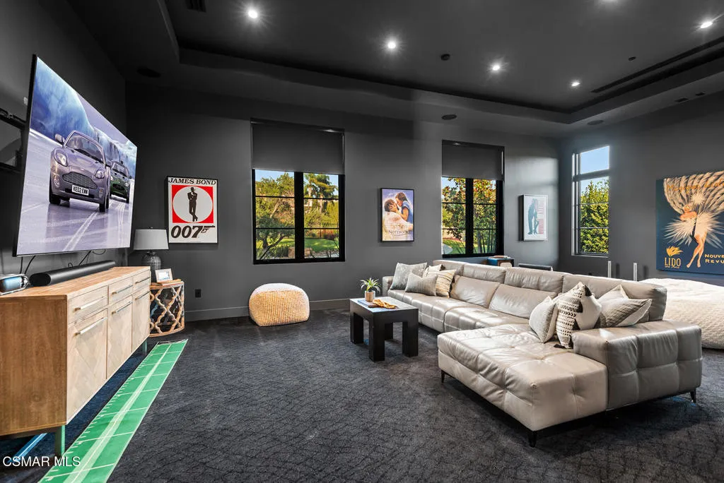 2111 High Knoll Circle, Westlake Village, California 91362 home-pic-19