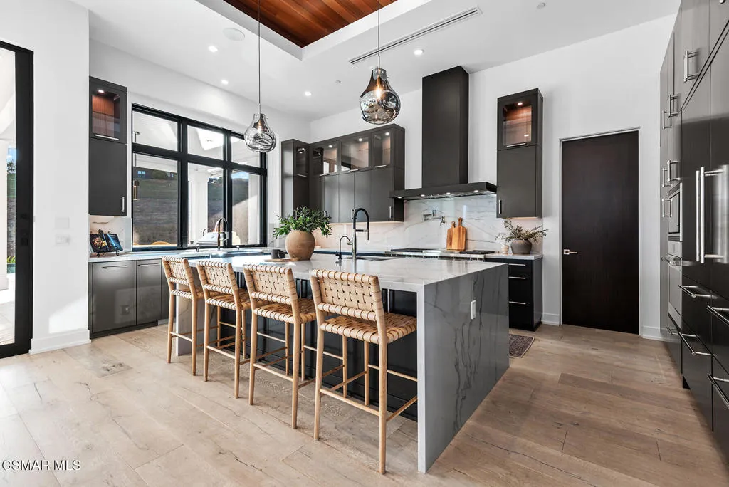 2111 High Knoll Circle, Westlake Village, California 91362 home-pic-10